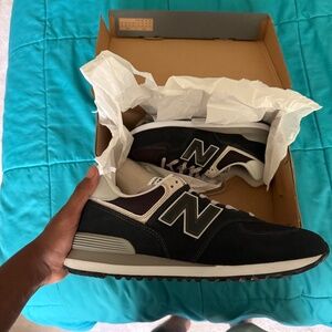 New Balance 574 Black White (2022)